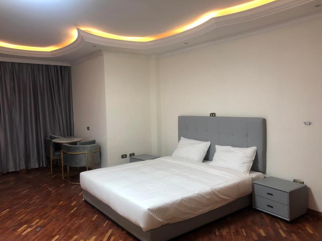 Social House Bed & Breakfast Адис Абеба Екстериор снимка