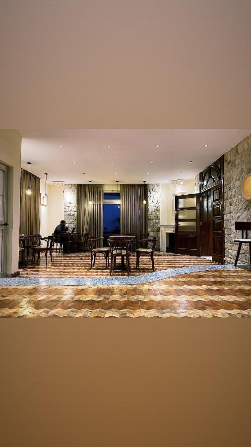 Social House Bed & Breakfast Адис Абеба Екстериор снимка