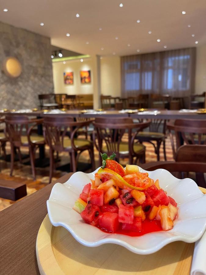 Social House Bed & Breakfast Адис Абеба Екстериор снимка
