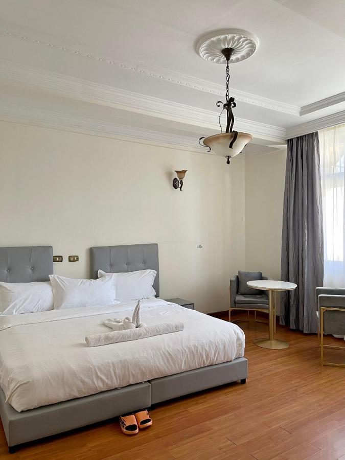 Social House Bed & Breakfast Адис Абеба Екстериор снимка