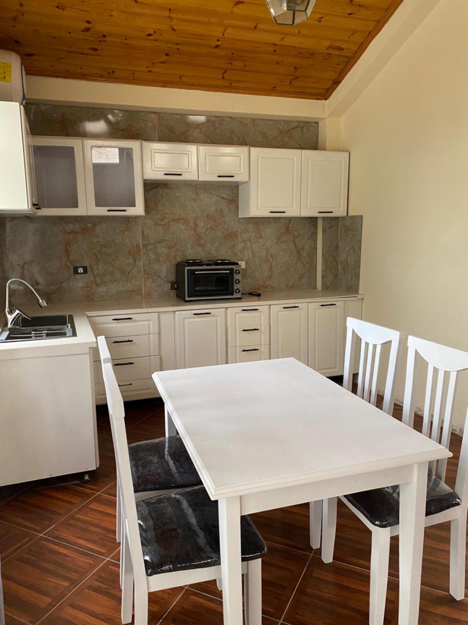Social House Bed & Breakfast Адис Абеба Екстериор снимка