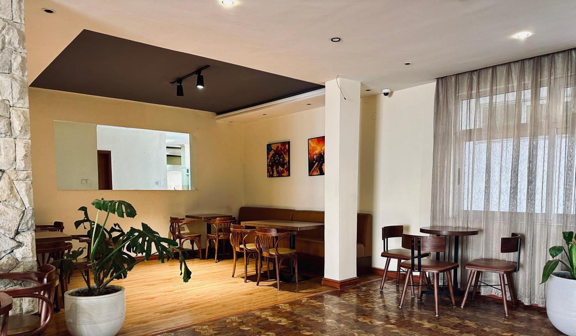 Social House Bed & Breakfast Адис Абеба Екстериор снимка