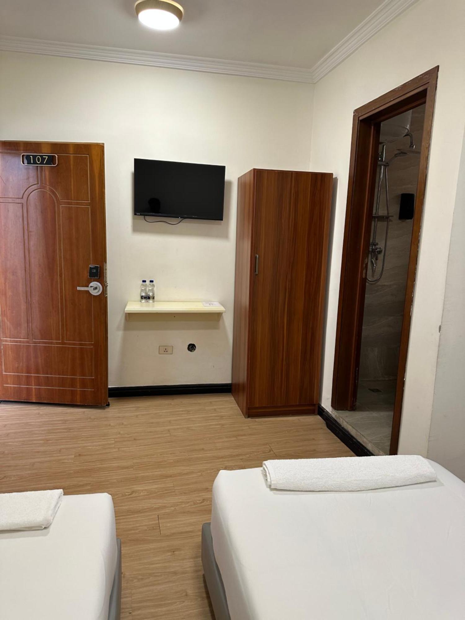 Social House Bed & Breakfast Адис Абеба Екстериор снимка