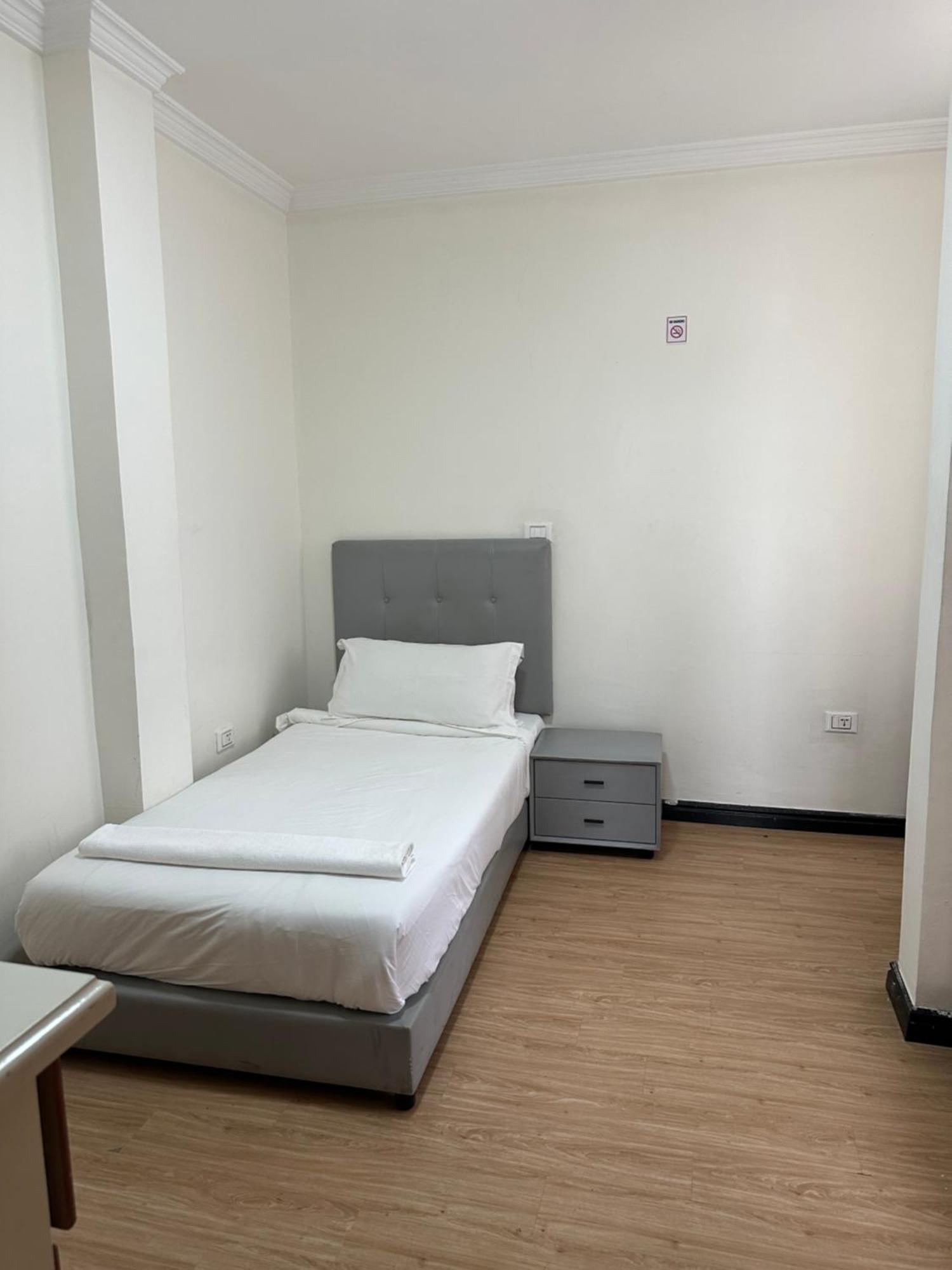 Social House Bed & Breakfast Адис Абеба Екстериор снимка